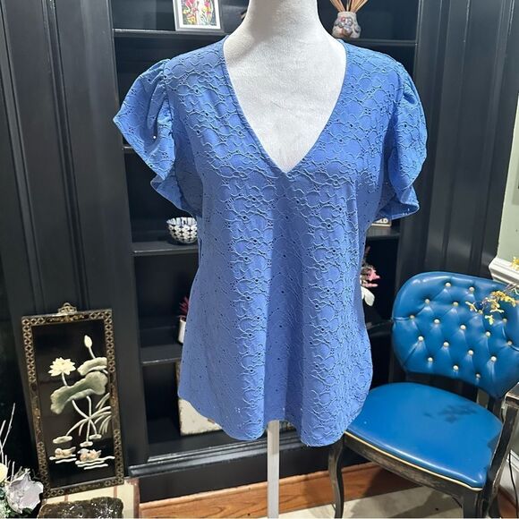 Michael Kors Blue Floral Textured Flutter Sleeve Blouse Size Medium - Picture 1 of 11
